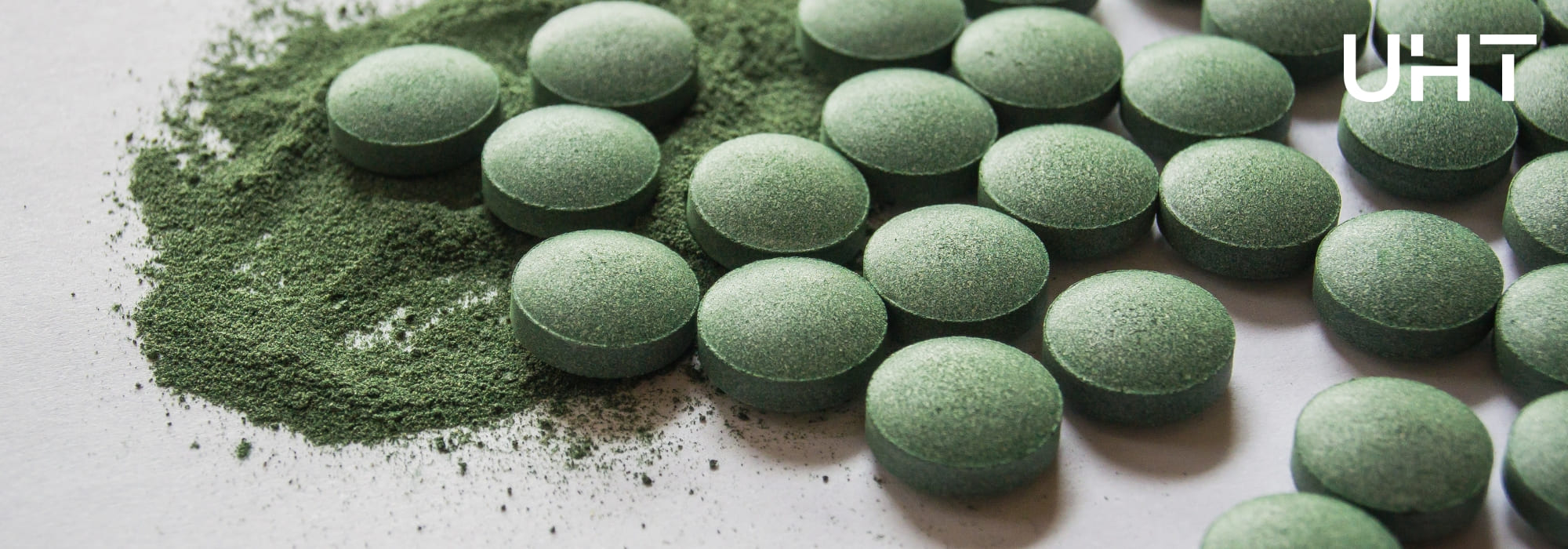 Спіруліна при міомі матки, фіброміомі та клімаксі: користь і застосування